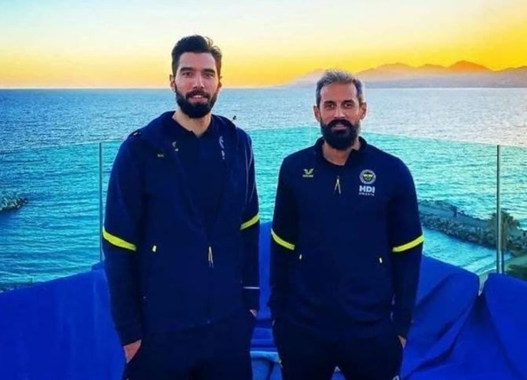 عملکرد خوب سعید معروف و محمد موسوی در لیگ قهرمانان اروپا| کاستلانی:بازیکنان ایران جنگنده هستند