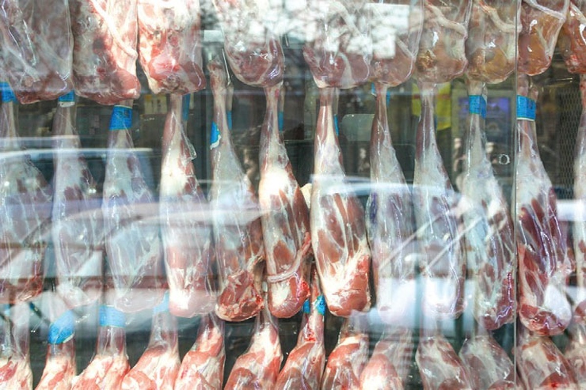 وقتی باران قیمت گوشت را افزایش می دهد | هر کیلوگرم گوشت در مشهد به ۳۰۰ هزار تومان رسید