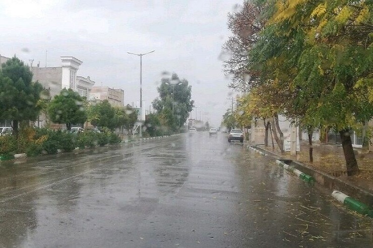 وزش باد در مشهد | بارش باران در نیمه شمالی خراسان (۱۷مردادماه ۱۴۰۱)