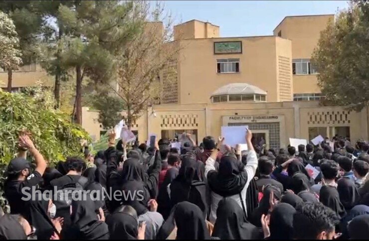 روایتی از تجمع محدود دانشجویان مشهدی| برپایی کلاس‌های دانشگاه فردوسی و آزاد پس از برگزاری تجمع+ فیلم