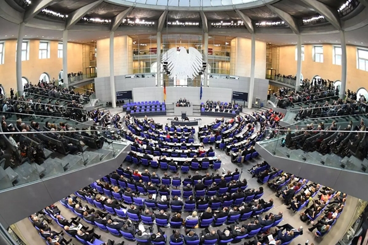 پارلمان آلمان مشارکت در ماموریت اروپا در دریای سرخ را تائید کرد