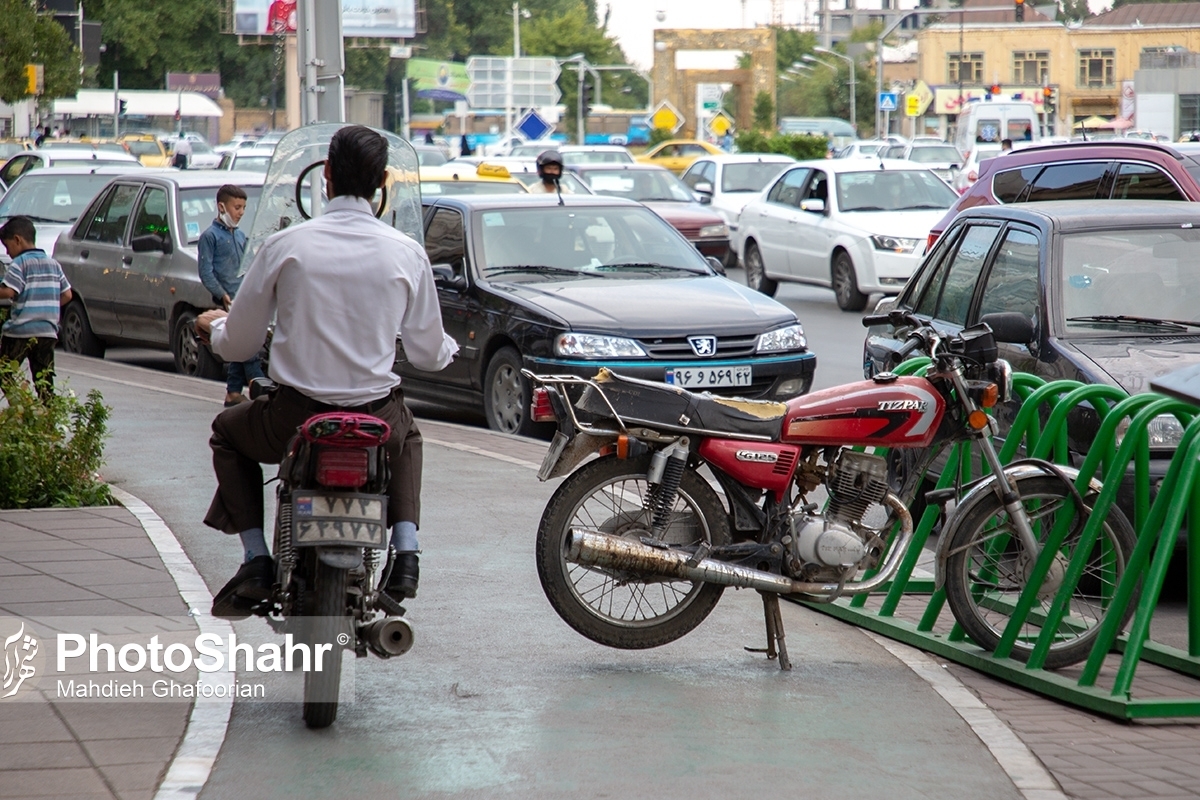 کاهش ترافیک صبحگاهی با تغییر ساعت کاری ادارات در مشهد