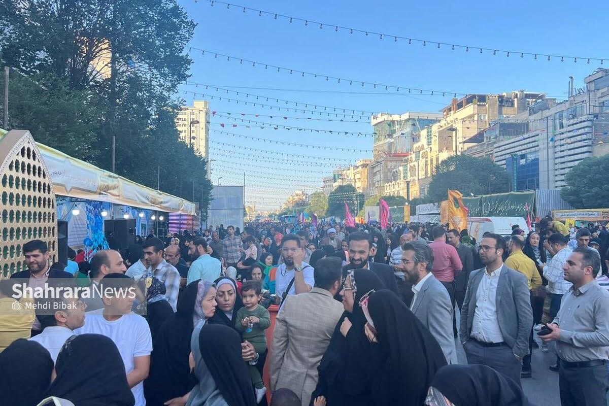 عضو شورای اسلامی شهر مشهد: حضور معنوی و شادی بخش مردم در جشن های شهری را فراهم کنیم