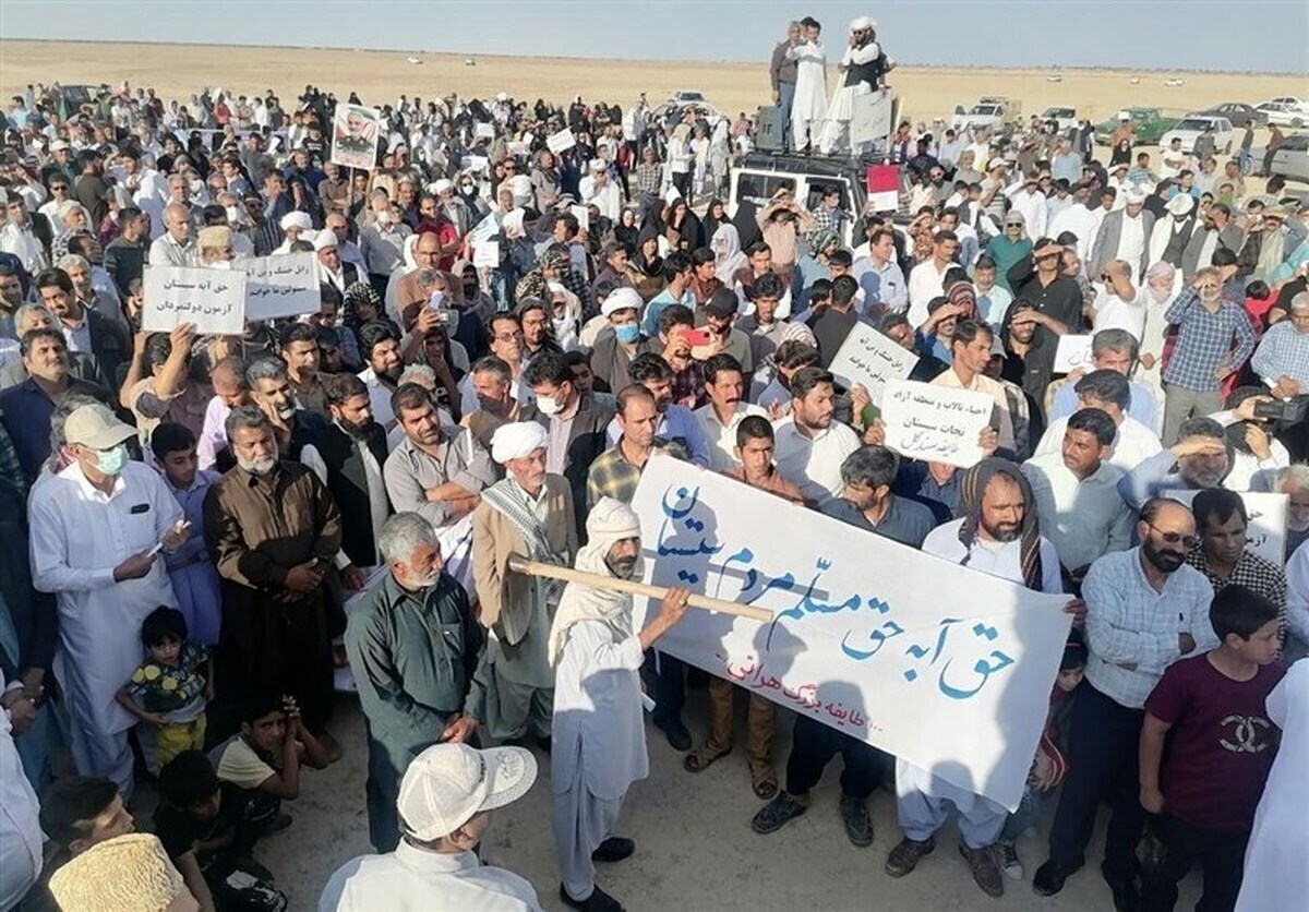 ویدئو| گزارشی از تجمع مردم سیستان و بلوچستان در اعتراض به عدم رهاسازی حقابه هامون