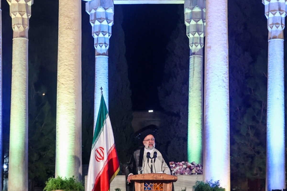 رئیسی در حافظیه: اثرگذاری سخن حافظ شیرازی برای همه نسل‌ها و همگانی است